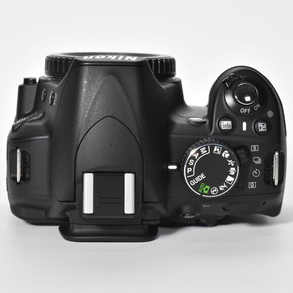 Nikon D3100 Digital SLR Camera 14.2MP 18-55mm Lens HD Video 935 Clicks 32GB SD - Picture 8 of 16